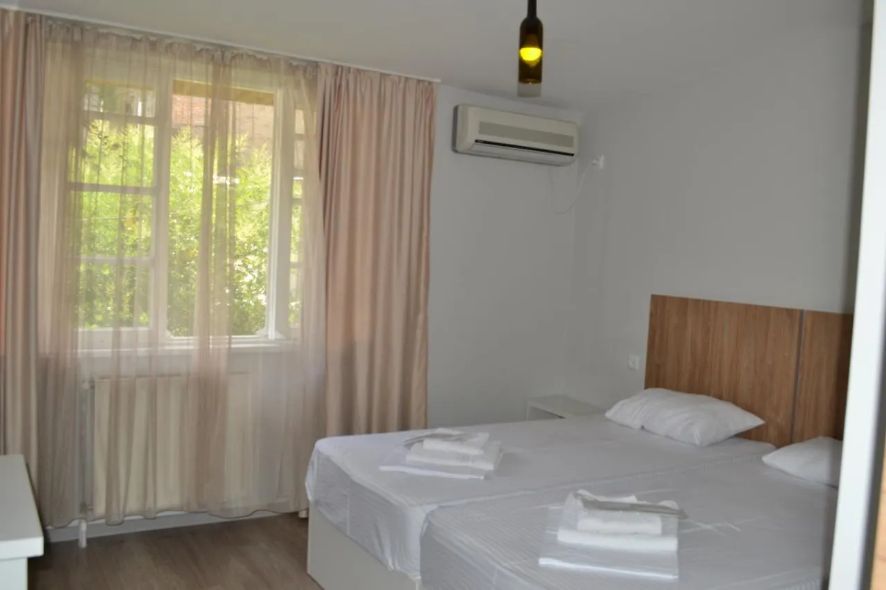 Hotel Rustaveli 36 Тбилиси